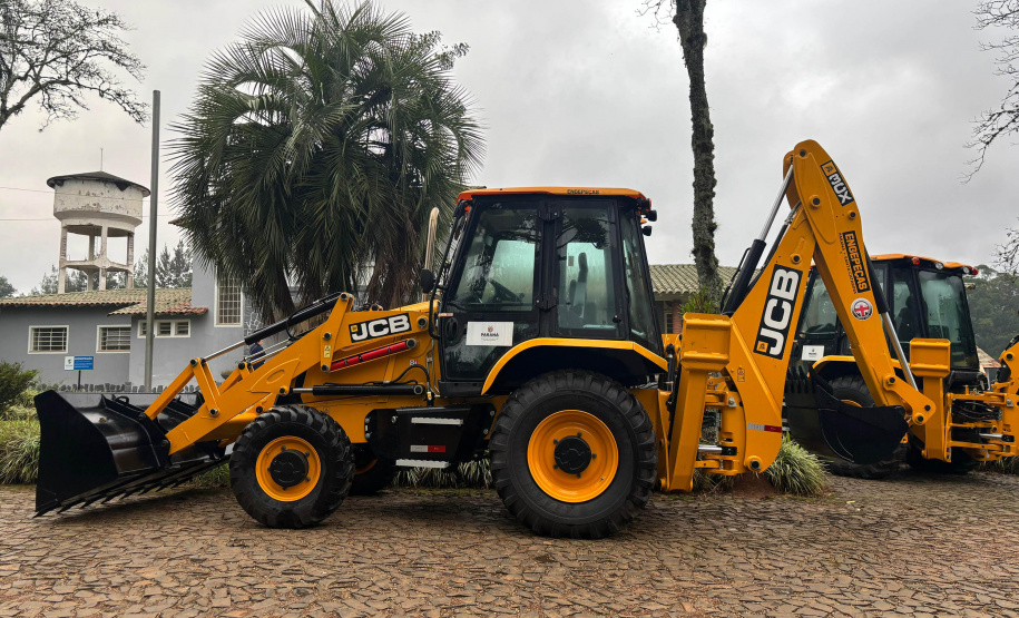 ENTREGA EQUIPAMENTOS AGRÍCOLAS