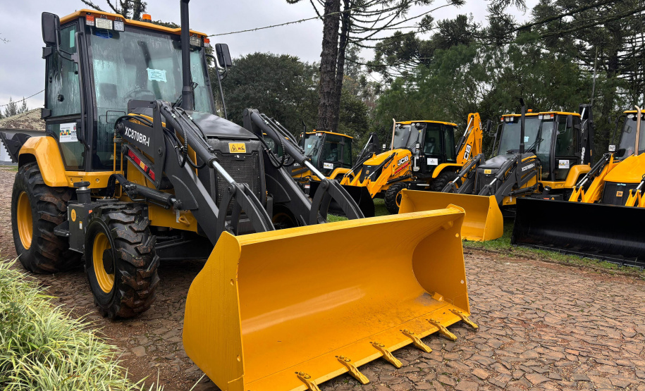 ENTREGA EQUIPAMENTOS AGRÍCOLAS