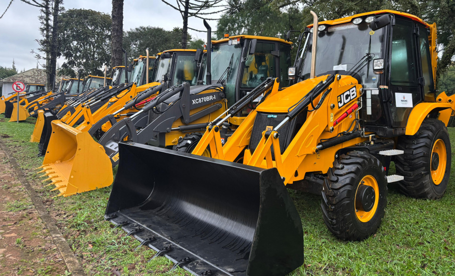 ENTREGA EQUIPAMENTOS AGRÍCOLAS