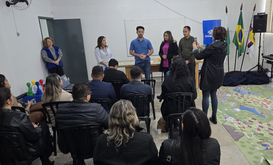 Sanepar entrega material pedagógico com enfoque ambiental para escolas de Apucarana