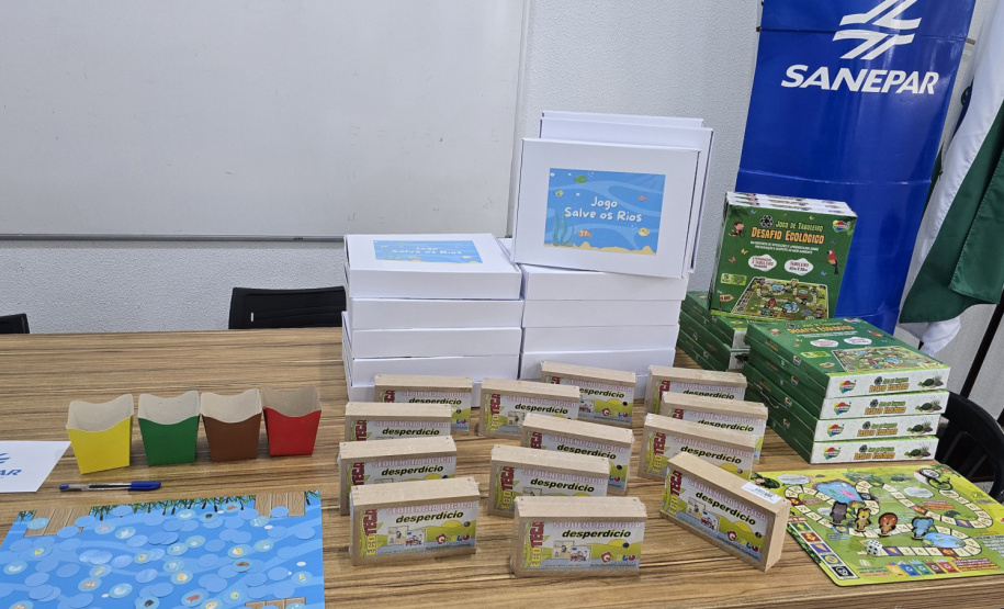 Sanepar entrega material pedagógico com enfoque ambiental para escolas de Apucarana