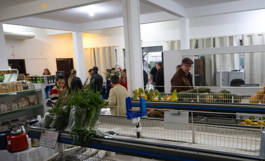 Com apoio do Coopera Paraná, feira da agricultura familiar de Missal é reestruturada