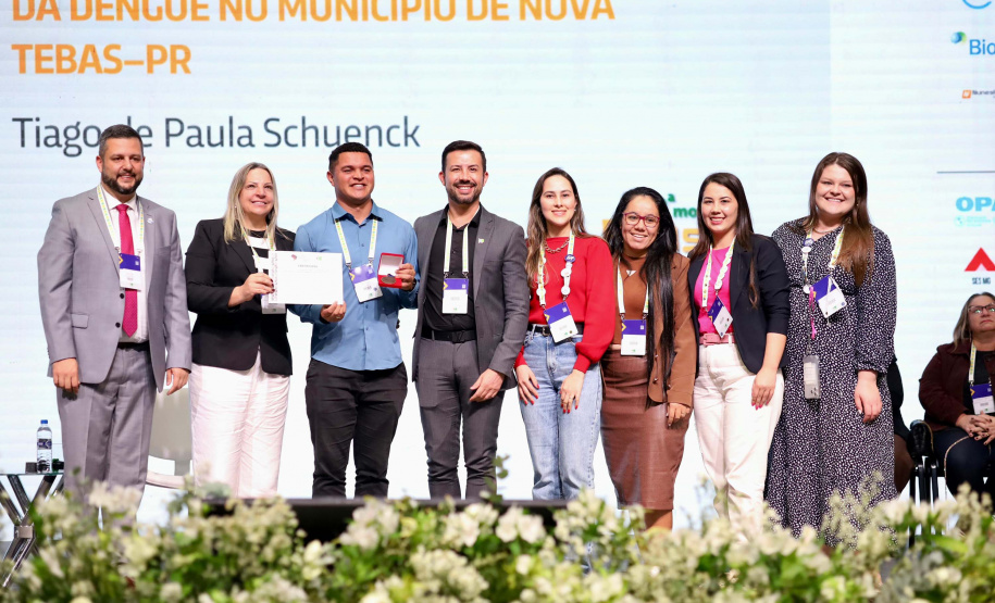 Saúde encerra participação em congresso nacional com premiação de municípios paranaenses