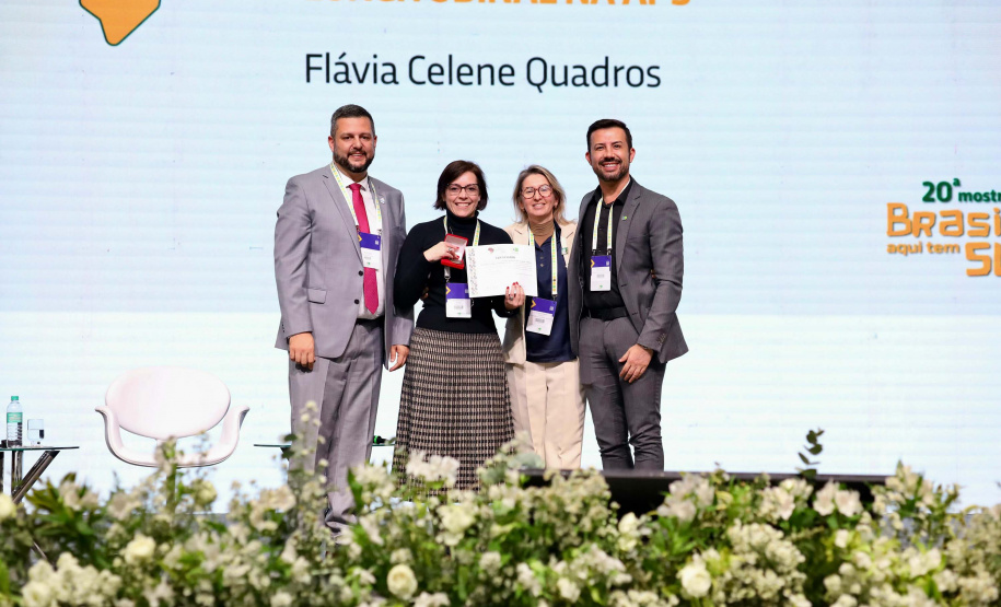 Saúde encerra participação em congresso nacional com premiação de municípios paranaenses