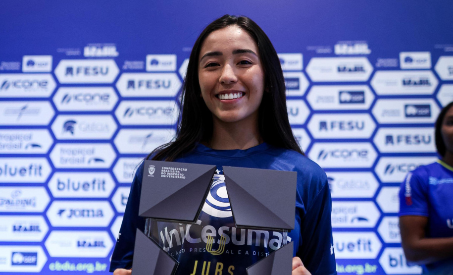 Com apoio do Proesporte, Ana Julia Iwata representará o Paraná no Mundial Universitário de Badminton na Alemanha