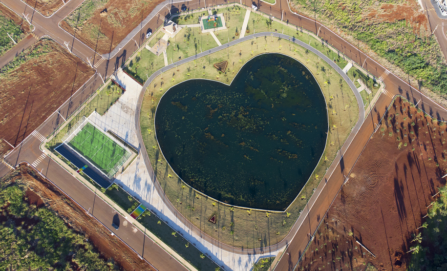 Em quase seis anos, o Paraná ganhou 42 parques urbanos e mais de 1,4 milhão de metros quadrados de área regenerada