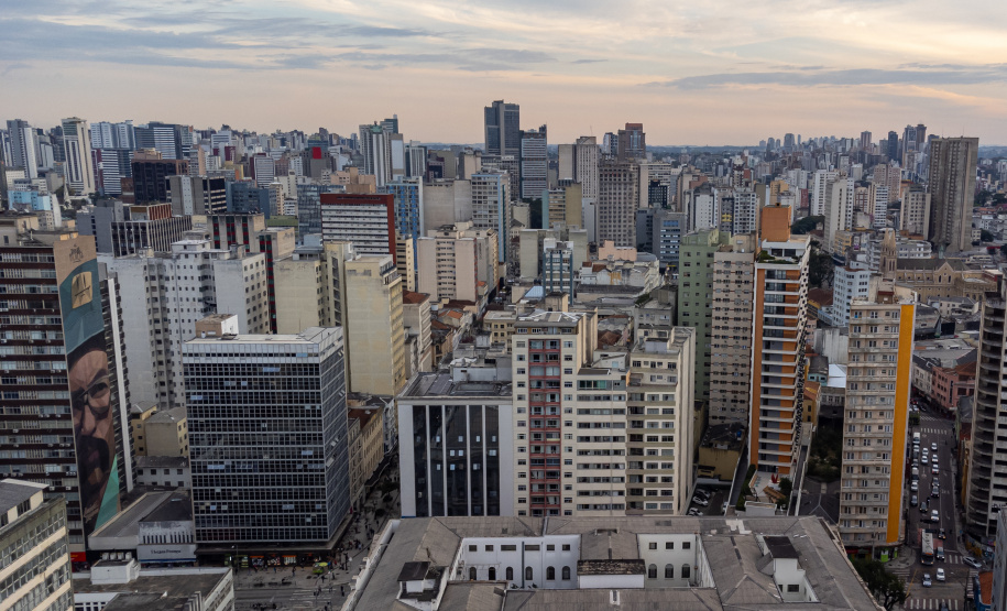 Pesquisa sobre perfil socioeconômico da população visita 172 municípios nesta semana