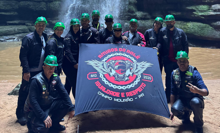 Turismo sobre rodas: comboio com mais de 300 motociclistas movimenta serviços e atrativos dos Campos Gerais