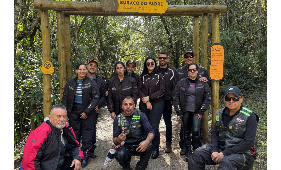 Turismo sobre rodas: comboio com mais de 300 motociclistas movimenta serviços e atrativos dos Campos Gerais