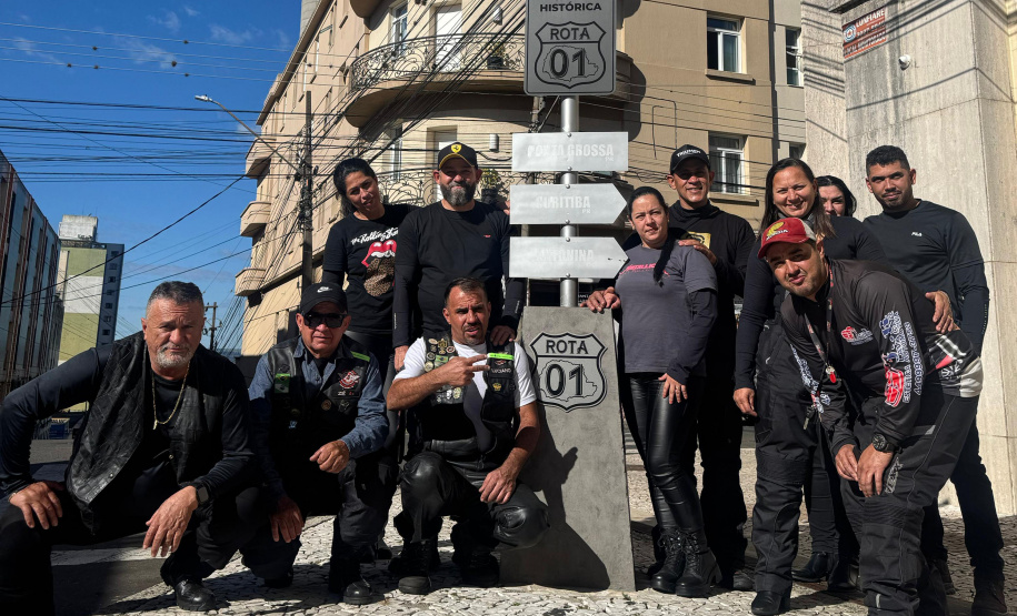 Turismo sobre rodas: comboio com mais de 300 motociclistas movimenta serviços e atrativos dos Campos Gerais