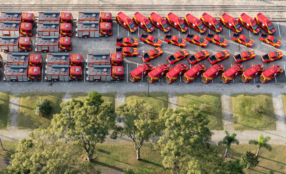BOMBEIROS VEÍCULOS