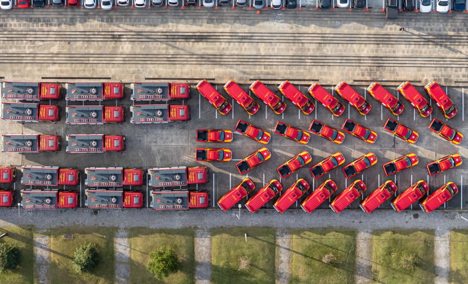 BOMBEIROS VEÍCULOS