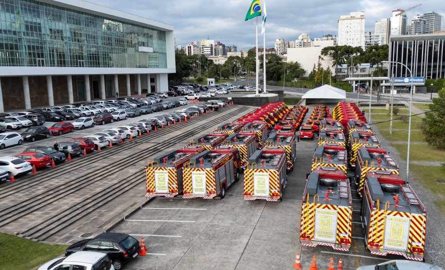 BOMBEIROS VEÍCULOS