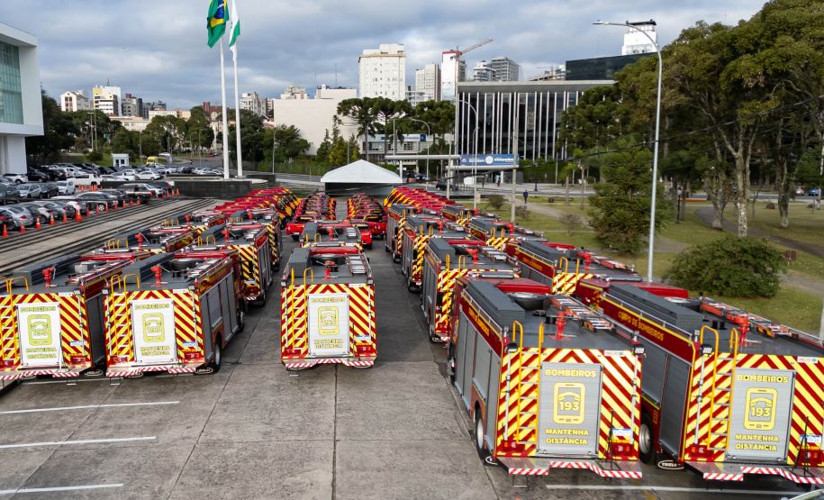 BOMBEIROS VEÍCULOS