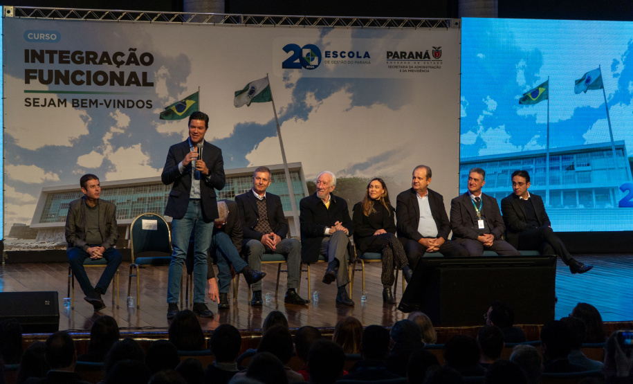 Governo do Estado promove integração de 865 novos servidores públicos do Paraná