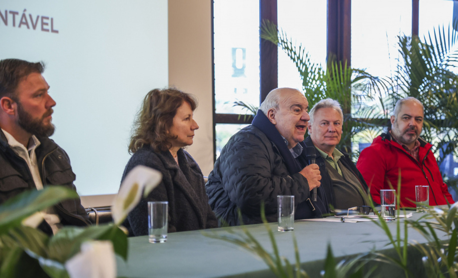 Paraná promove encontro inédito para fortalecer arborização urbana nos municípios