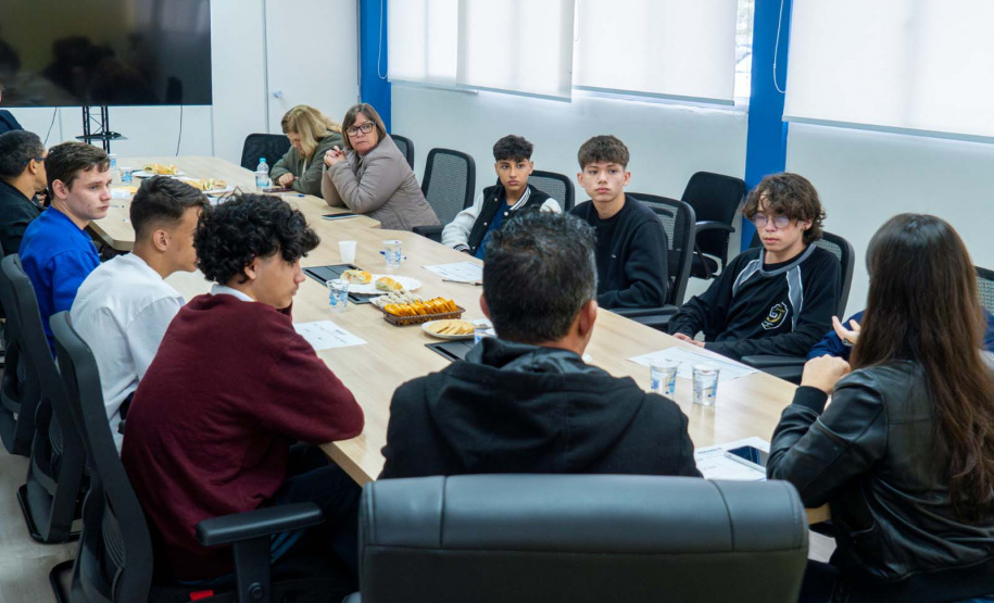 INOVAÇÃO: Alunos recebem premiação da Olimpíada Brasileira de Inovação, Ciência e Tecnologia