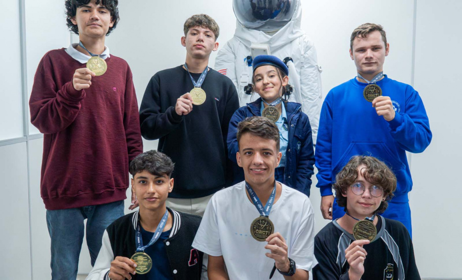 INOVAÇÃO: Alunos recebem premiação da Olimpíada Brasileira de Inovação, Ciência e Tecnologia