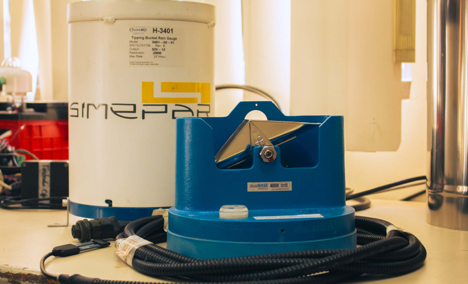 PARCERIA ENTRE O SIMEPAR E O DER/PR VAI PREVENIR DESLIZAMENTOS DE TERRA NA ESTRADA DA GRACIOSA