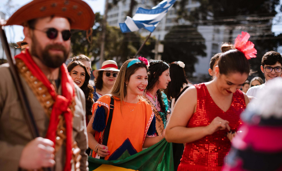 Ode à cultura e convite ao turismo: vem aí o 63º Festival Folclórico e de Etnias do Paraná