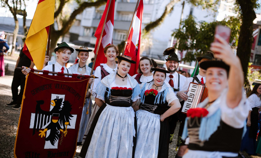 Ode à cultura e convite ao turismo: vem aí o 63º Festival Folclórico e de Etnias do Paraná