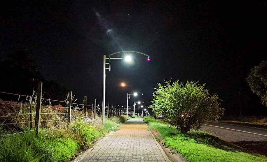 Substituição de luminárias tradicionais por LED já promove 30% de economia, mais de R$ 5,6 milhões anuais em todo Paraná