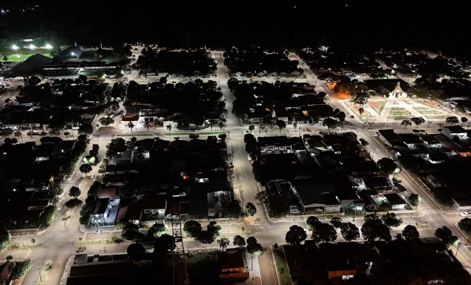 Substituição de luminárias tradicionais por LED já promove 30% de economia, mais de R$ 5,6 milhões anuais em todo Paraná