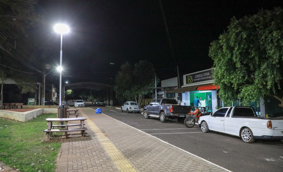Substituição de luminárias tradicionais por LED já promove 30% de economia, mais de R$ 5,6 milhões anuais em todo Paraná