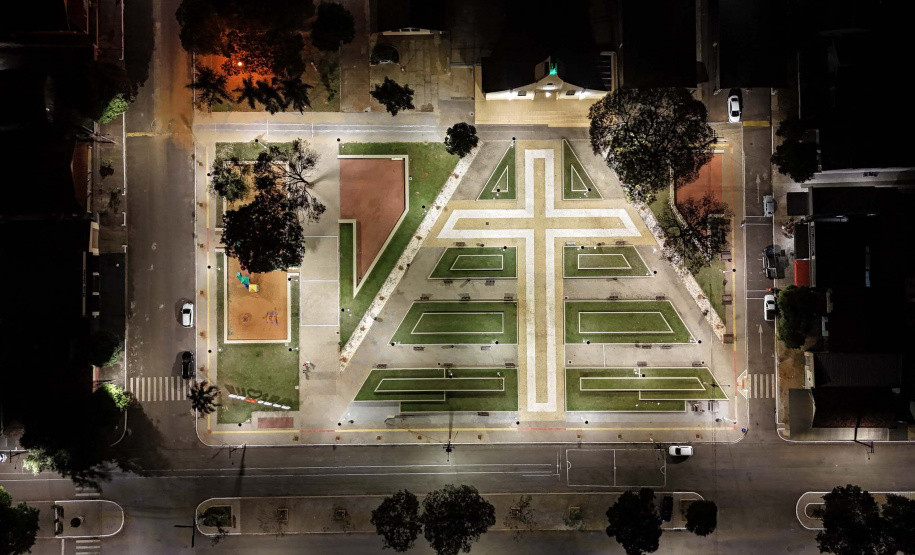 Substituição de luminárias tradicionais por LED já promove 30% de economia, mais de R$ 5,6 milhões anuais em todo Paraná