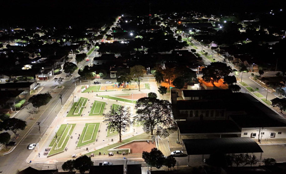 Substituição de luminárias tradicionais por LED já promove 30% de economia, mais de R$ 5,6 milhões anuais em todo Paraná