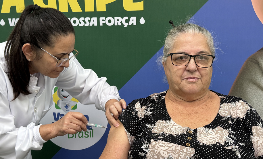 Paraná aplicou 3 milhões de vacinas contra a gripe; cobertura no grupo prioritário é de 48,06%