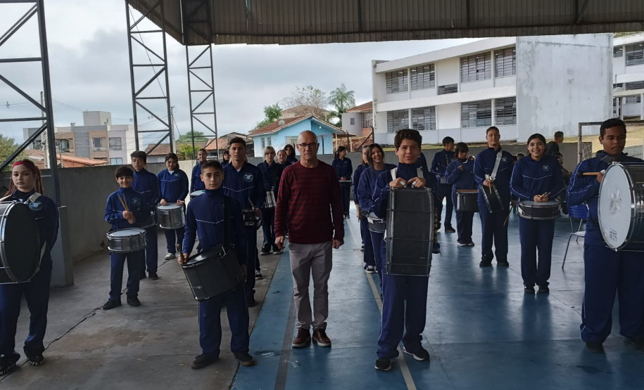 Fanfarra de colégio de Telêmaco Borba impulsiona frequência escolar e disciplina