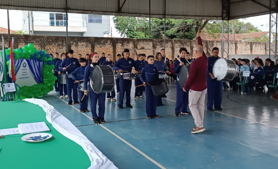 Fanfarra de colégio de Telêmaco Borba impulsiona frequência escolar e disciplina