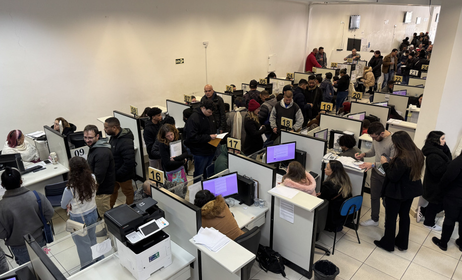 SETR - Mutirão em Curitiba registra mais de 1.100 atendimentos e mais de 300 pessoas, incluindo migrantes, praticamente contratadas