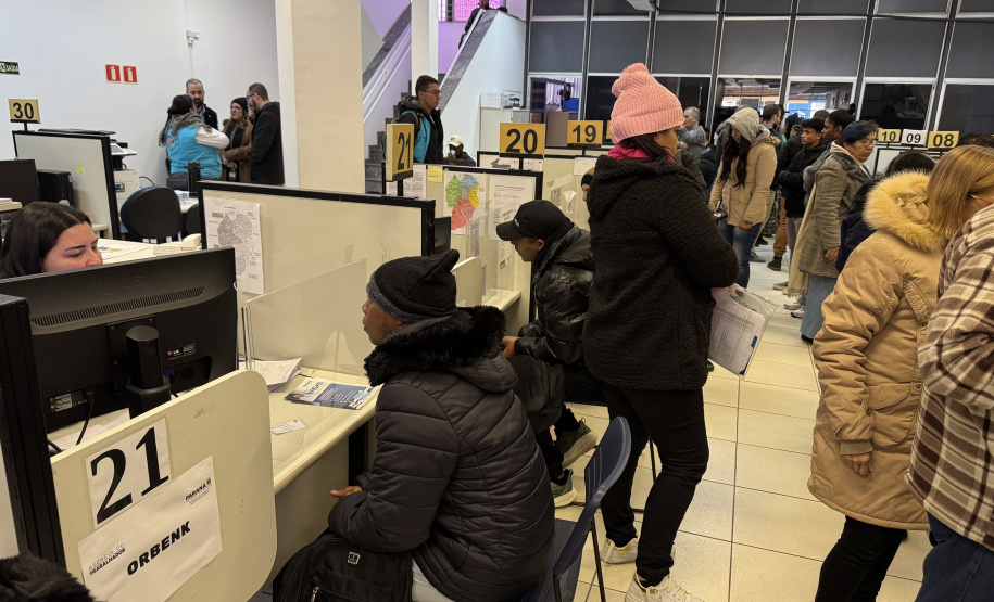 SETR - Mutirão em Curitiba registra mais de 1.100 atendimentos e mais de 300 pessoas, incluindo migrantes, praticamente contratadas