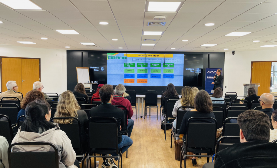 ADAPAR - Gestores se reúnem no Paraná para alinhar futuro da inspeção de alimentos