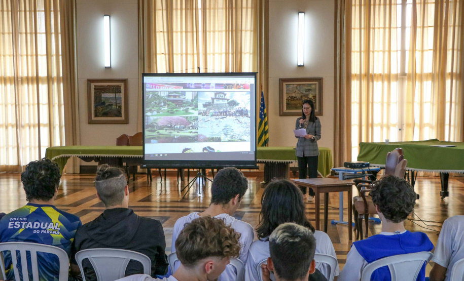 Colégio Estadual do Paraná oferta curso de japonês gratuito aos estudantes