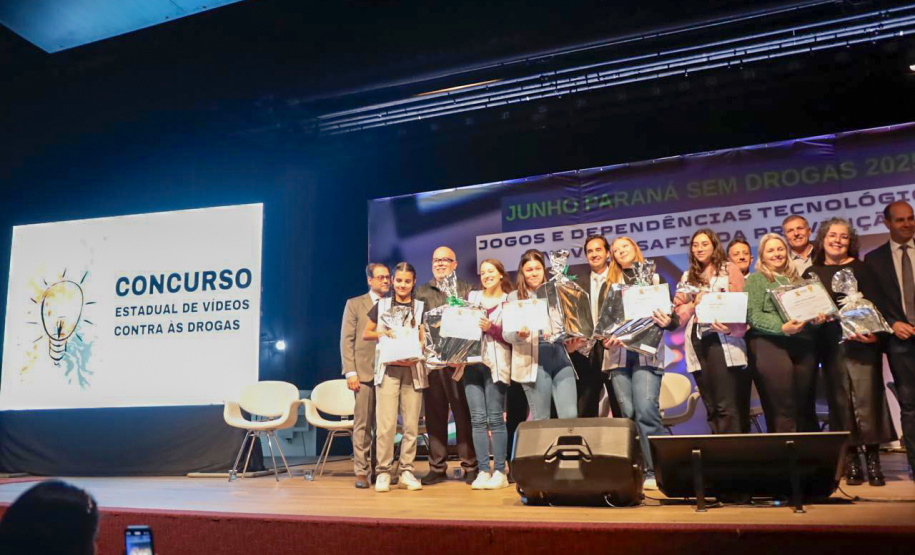 Campanha Junho Paraná Sem Drogas é lançada com alerta sobre dependência tecnológica