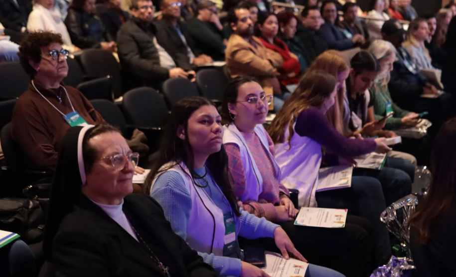 Campanha Junho Paraná Sem Drogas é lançada com alerta sobre dependência tecnológica