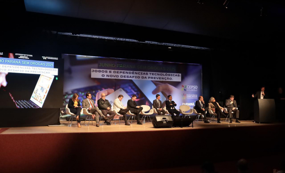 Campanha Junho Paraná Sem Drogas é lançada com alerta sobre dependência tecnológica