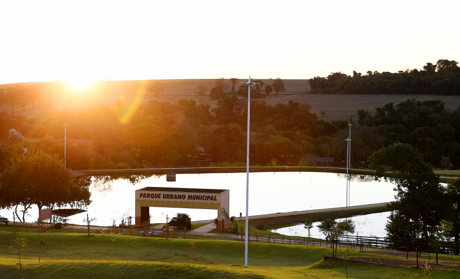 Em quase seis anos, o Paraná ganhou 42 parques urbanos e mais de 1,4 milhão de metros quadrados de área regenerada