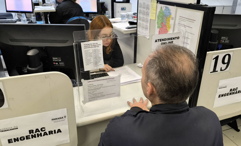 Mais de 1.100 atendimentos e 428 pré-aprovados no Mutirão de Empregos de Curitiba