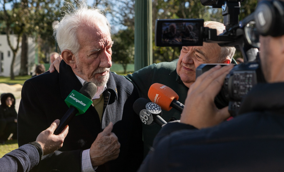 PLANTIO DE ARAUCARIA VICE