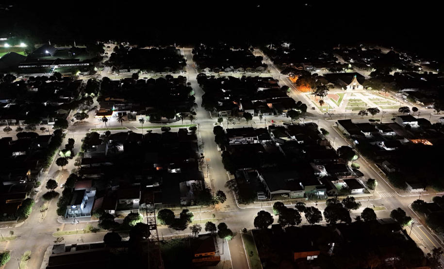 Substituição de luminárias tradicionais por LED já promove 30% de economia, mais de R$ 5,6 milhões anuais em todo Paraná