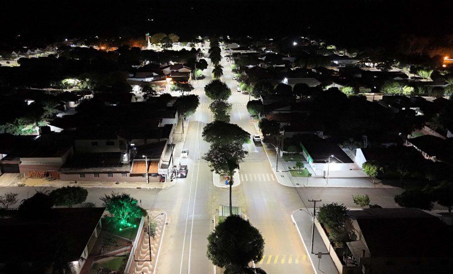 Substituição de luminárias tradicionais por LED já promove 30% de economia, mais de R$ 5,6 milhões anuais em todo Paraná