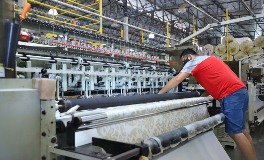 Paraná lidera intermediação de empregos no país com desempenho 217% superior ao segundo colocado