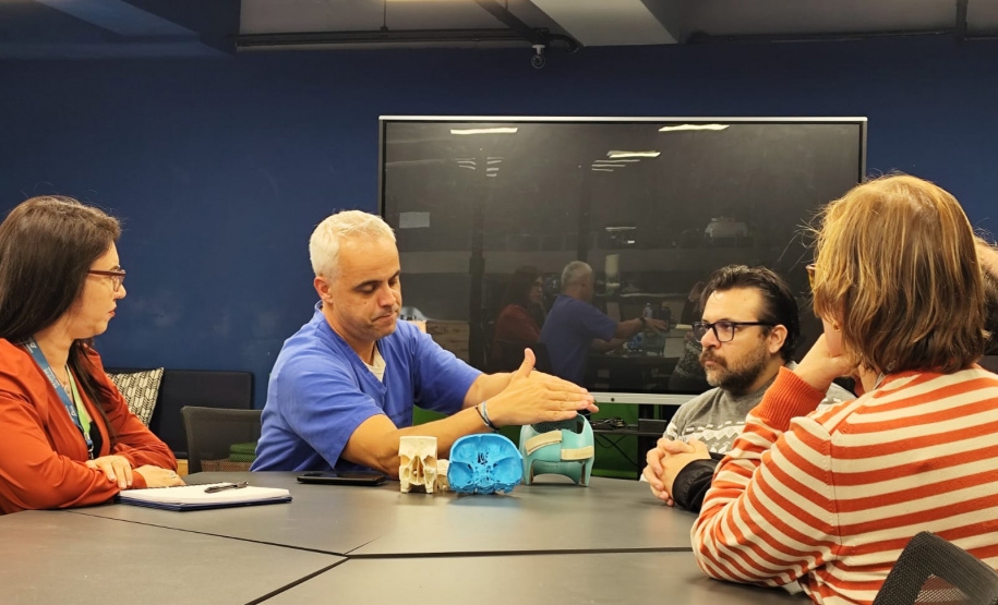 UEL e Unicentro planejam ações de saúde digital no Interior do Paraná com foco na atenção básica