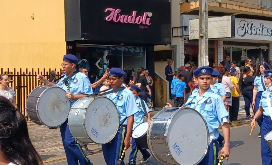 Fanfarra de colégio de Telêmaco Borba impulsiona frequência escolar e disciplina