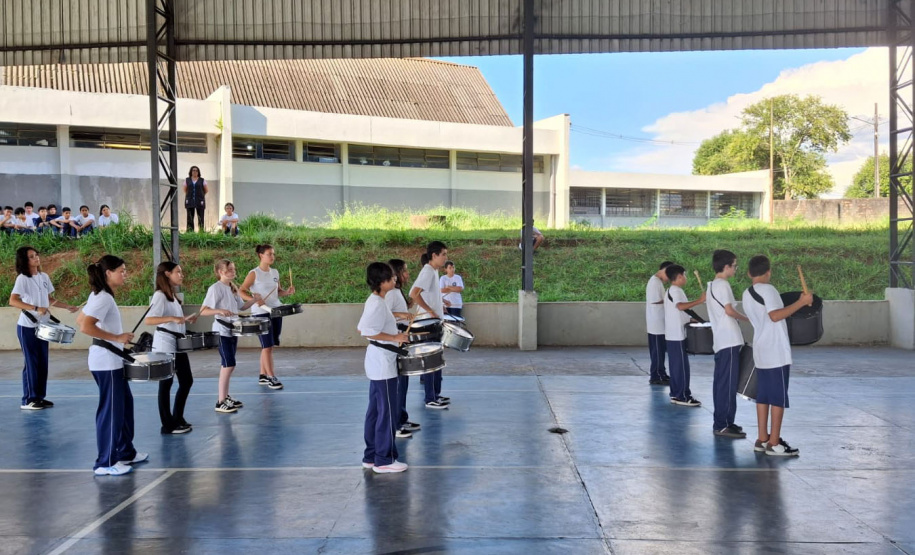 Fanfarra de colégio de Telêmaco Borba impulsiona frequência escolar e disciplina