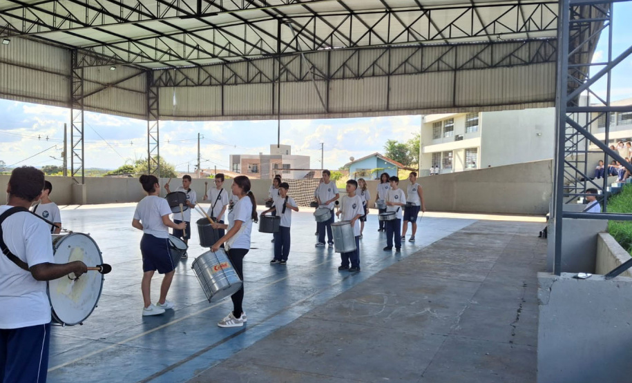 Fanfarra de colégio de Telêmaco Borba impulsiona frequência escolar e disciplina